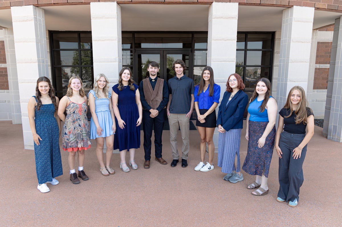 SharingChange scholarship winners group photo
